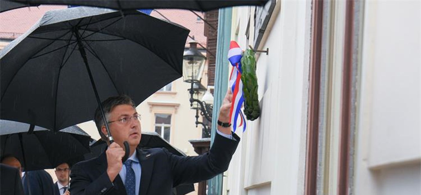 Premijer Plenković položio lovorov vijenac na obljetnicu raketiranja Banskih dvora: To je bio prekretnički trenutak 